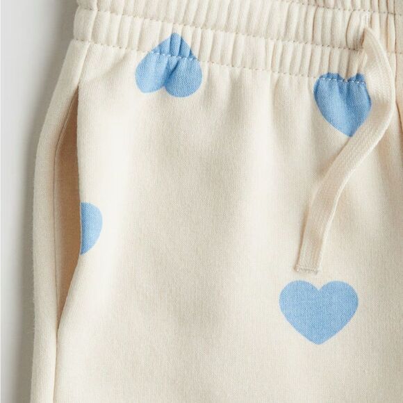 H&M Kids Heart Print Sweatshirt & Joggers Set - Cream and Blue. Size 9/10 - Picture 5 of 9